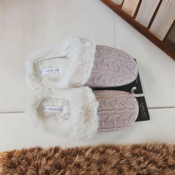 NEW!  Halston  memory foam slippers Size: 8 & 10 - Picture 7 of 14